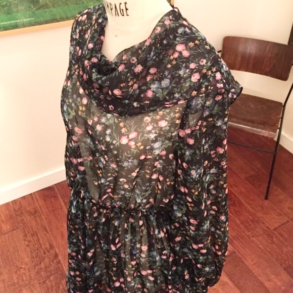 Medium sheer vintage dress - Picture 7 of 12